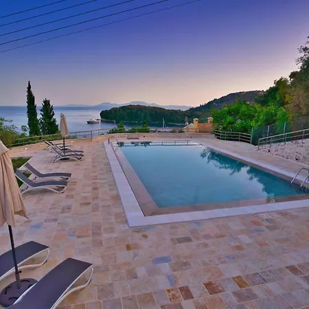 Paleopetres K-six - Premium - - Casa de Férias *