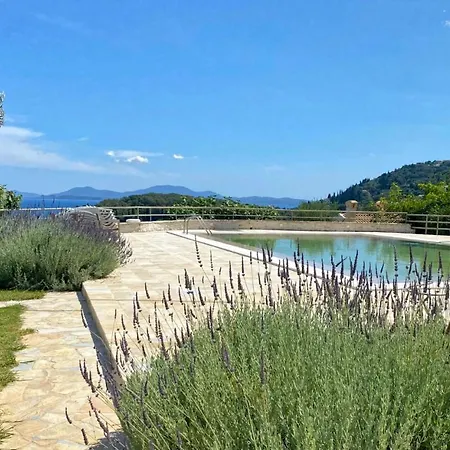 Paleopetres K-six - Premium - - Casa de Férias Kalámi